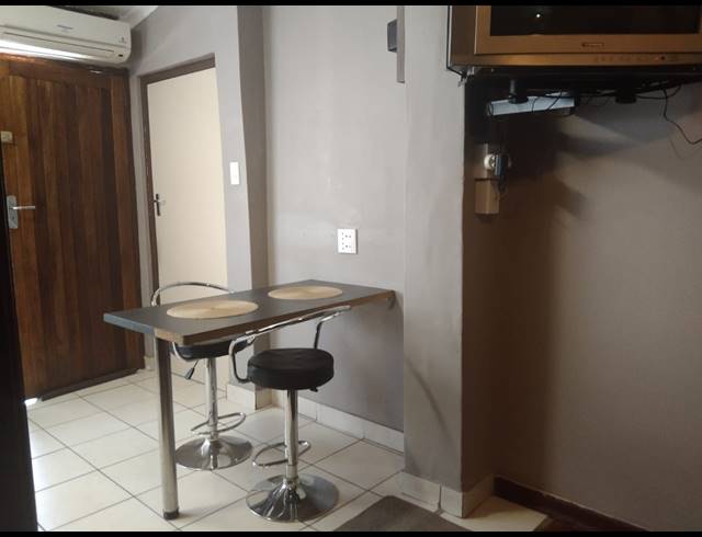 5 BEDROOM HOUSE FOR SALE IN BLUFF